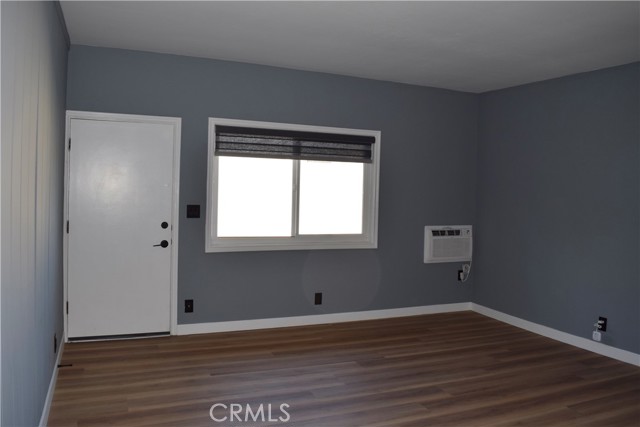 Detail Gallery Image 2 of 30 For 21317 Costanso St, Woodland Hills,  CA 91364 - 1 Beds | 1 Baths