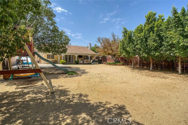 Detail Gallery Image 28 of 33 For 14022 Arlee, Sylmar,  CA 91342 - 3 Beds | 2 Baths