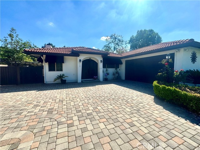 Detail Gallery Image 1 of 29 For 712 W 8th, Claremont,  CA 91711 - 3 Beds | 2 Baths