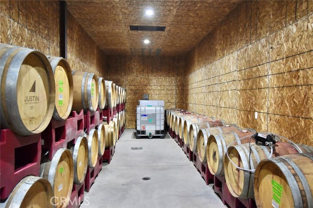 Image 38 of 45 For 50645 Lockwood