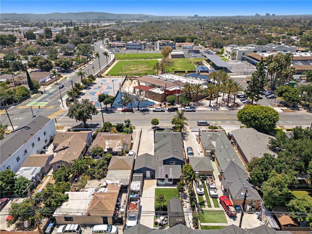 https://media.crmls.org/medias/5eb1188a-2712-48fd-b4b1-218452d1be0e.jpg?preset=X-Large