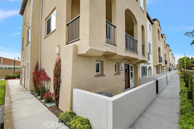 2750 182nd Street, Torrance CA: https://media.crmls.org/medias/5eb13f17-d4f0-4dd5-a91d-1d372021985a.jpg
