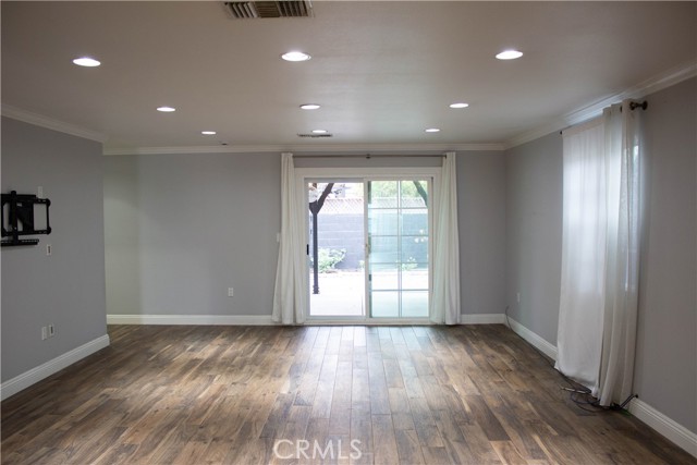 8328 Elmont Avenue, Pico Rivera CA: https://media.crmls.org/medias/5eb147cd-ed5a-4ef5-9501-0294a9a02678.jpg