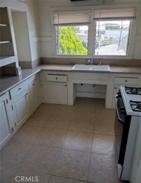 Detail Gallery Image 28 of 42 For 1228 S Catalina St, Los Angeles,  CA 90006 - – Beds | – Baths