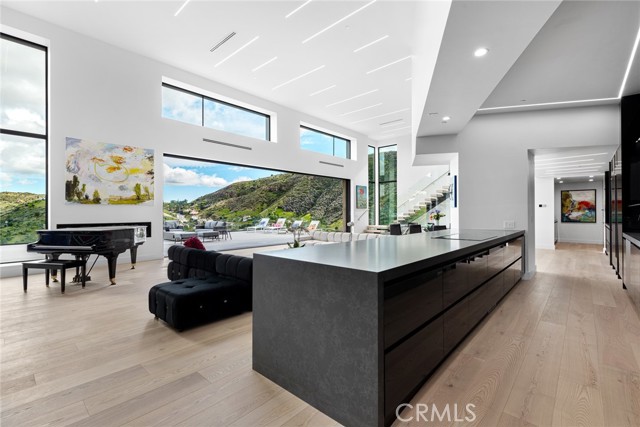 Detail Gallery Image 25 of 75 For 18 Stallion Rd, Bell Canyon,  CA 91307 - 5 Beds | 6 Baths