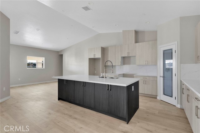 Detail Gallery Image 11 of 43 For 15179 Olive St, Hesperia,  CA 92345 - 4 Beds | 3 Baths