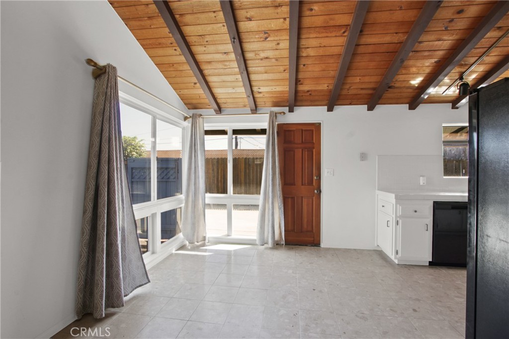 MLS #OC25247885 image #9