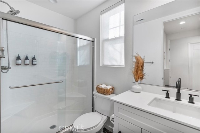 Image 9 of 25 For 16452 Globetrotter Avenue