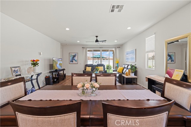 5025 W Avenue J6, Lancaster CA: https://media.crmls.org/medias/5eb65908-d469-49b4-966e-079505a40ddb.jpg