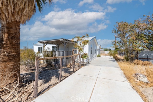 Detail Gallery Image 1 of 27 For 64838 Tonto Dr, Joshua Tree,  CA 92252 - 3 Beds | 2 Baths