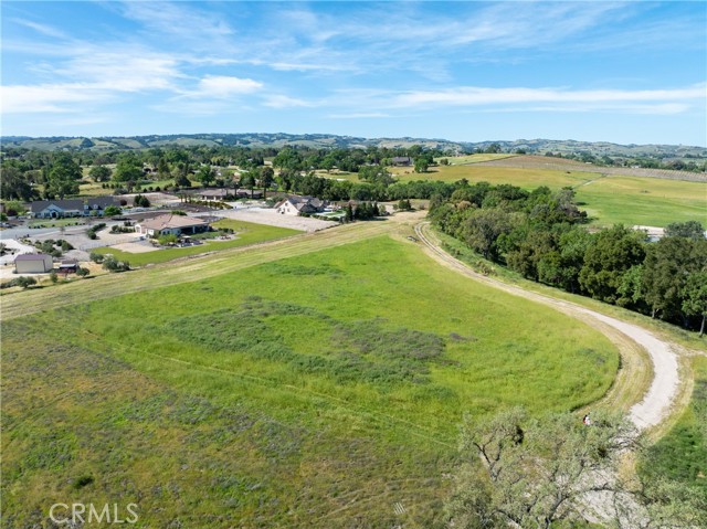 Detail Gallery Image 2 of 38 For 8 Championship Lane, Templeton,  CA 93465 - – Beds | – Baths