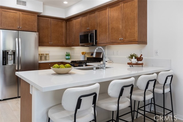 Detail Gallery Image 10 of 31 For 337 N Fenimore, Azusa,  CA 91702 - 4 Beds | 4 Baths