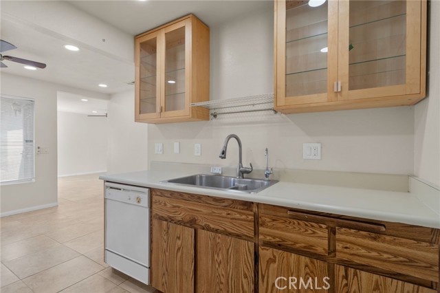 Detail Gallery Image 13 of 32 For 1305 Brentwood Cir #D,  Corona,  CA 92882 - 2 Beds | 2 Baths