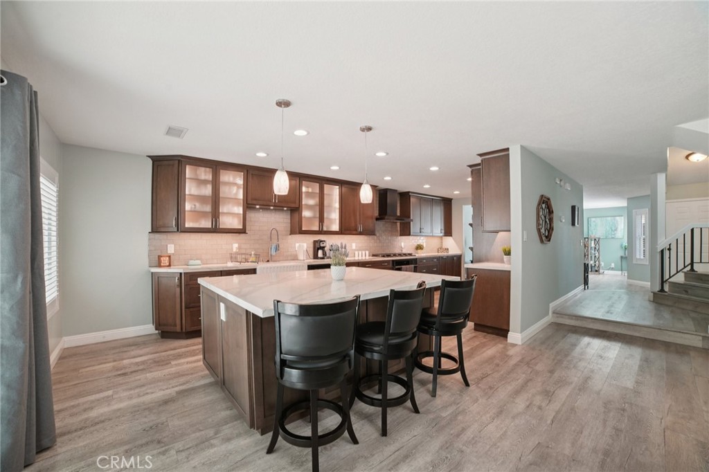 25231 Grovewood