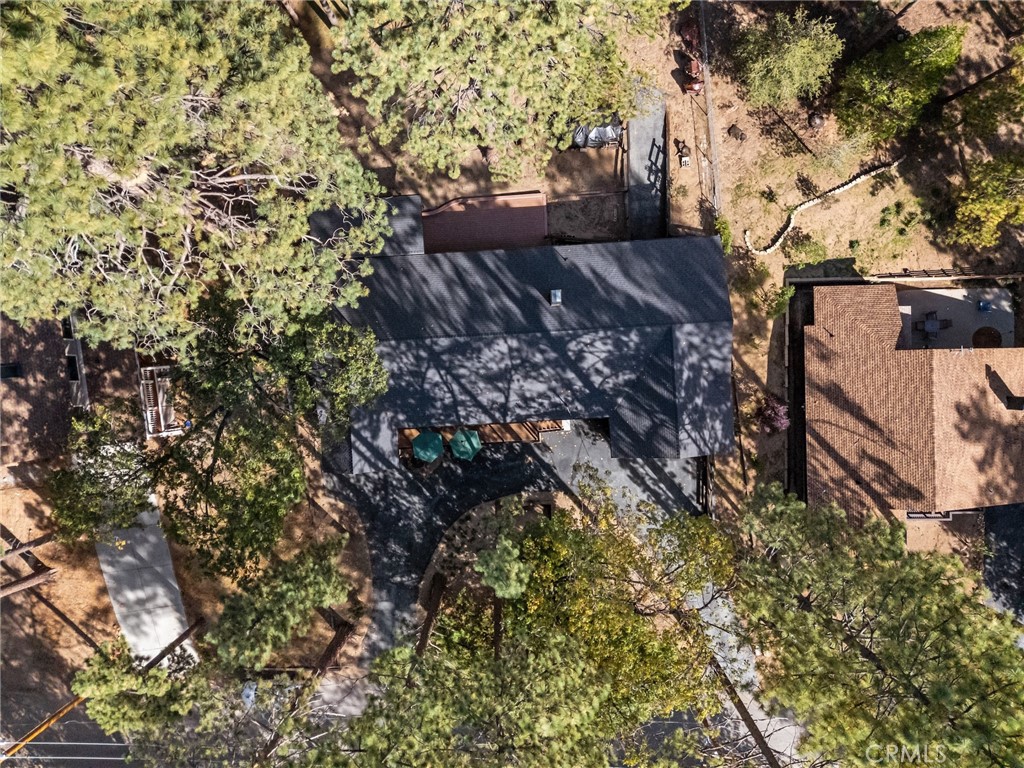 https://media.crmls.org/medias/5eb89d60-675e-4c33-80e9-ec174ff338c5.jpg?preset=X-Large