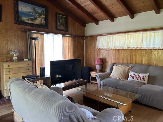 Detail Gallery Image 17 of 28 For 14125 Burton, Panorama City,  CA 91402 - 3 Beds | 2 Baths