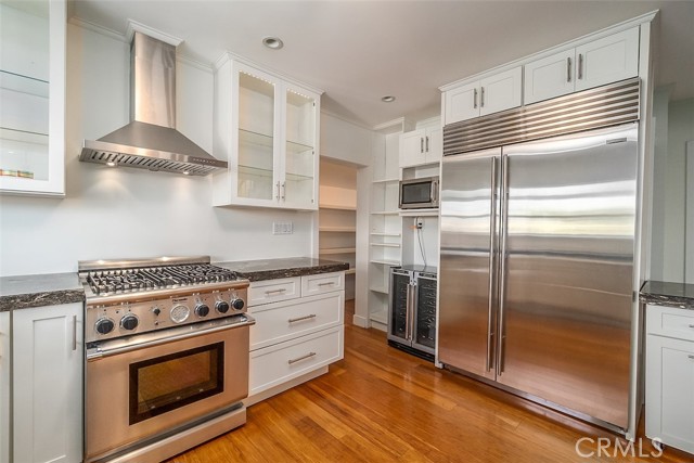 805 Pearl Street, Redondo Beach, California 90277, 3 Bedrooms Bedrooms, ,1 BathroomBathrooms,Residential,Sold,Pearl,SB22039514