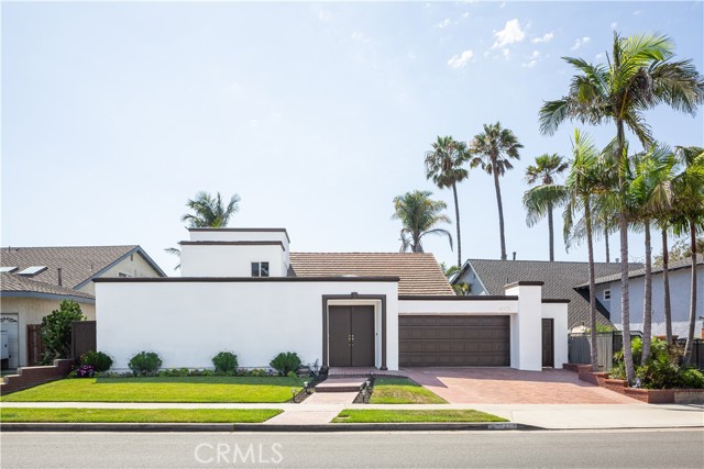 Detail Gallery Image 1 of 25 For 16871 Saybrook Ln, Huntington Beach,  CA 92649 - 3 Beds | 2/1 Baths