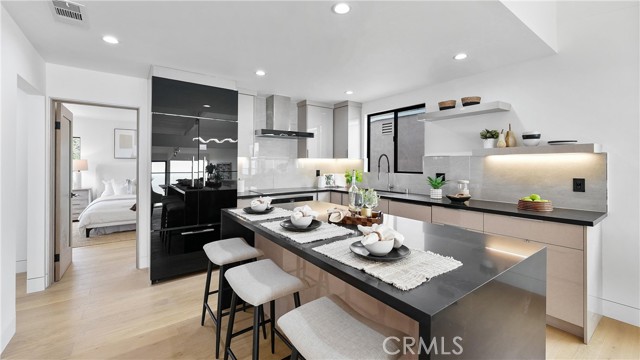 Detail Gallery Image 19 of 55 For 1095 Miramar, Laguna Beach,  CA 92651 - 3 Beds | 2 Baths