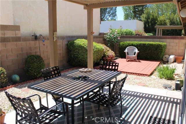 Detail Gallery Image 10 of 13 For 2840 Dartmouth Dr, Lancaster,  CA 93536 - 2 Beds | 2 Baths