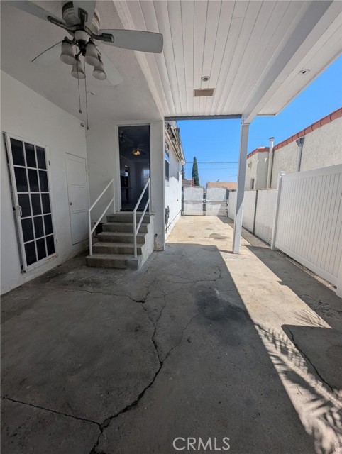 891 W Elberon Avenue, San Pedro CA: https://media.crmls.org/medias/5ebb0361-18bb-4f40-a20a-7f41e0e545ed.jpg