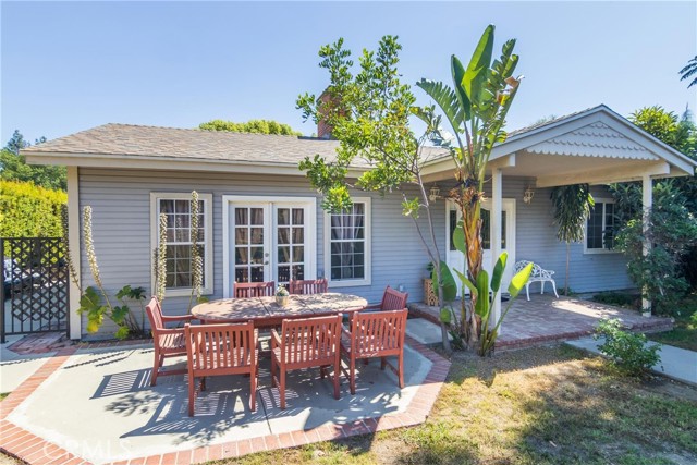 18948 Lassen Street, Northridge CA: https://media.crmls.org/medias/5ebb1cda-96a4-4d79-bca7-d0fe4a84ddb7.jpg