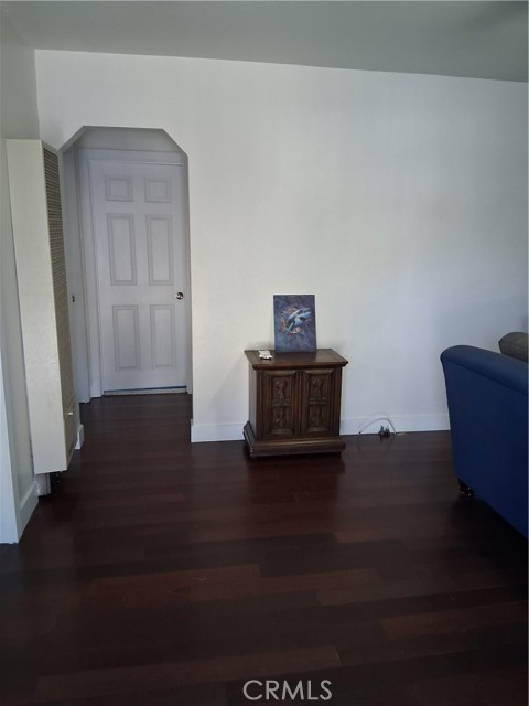 Entry/living room.