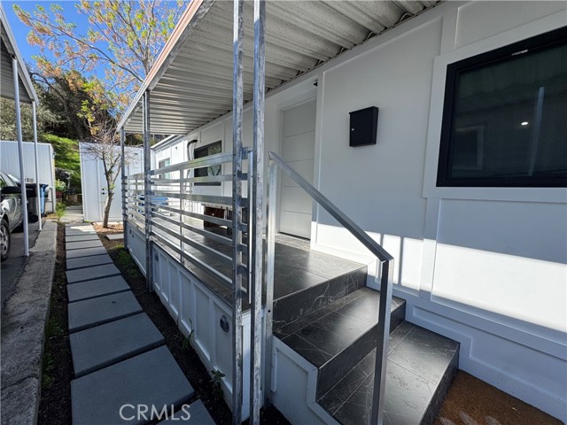 Detail Gallery Image 6 of 33 For 10965 Glenoaks Bld #22,  Pacoima,  CA 91331 - 2 Beds | 2 Baths