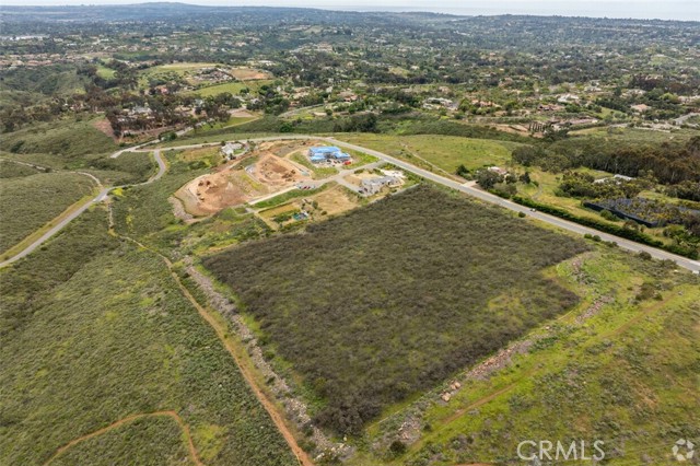 1735 Rancho Summit Drive, Encinitas CA: https://media.crmls.org/medias/5ebc2ead-6cca-4cfb-a73a-3d27cfce3af2.jpg