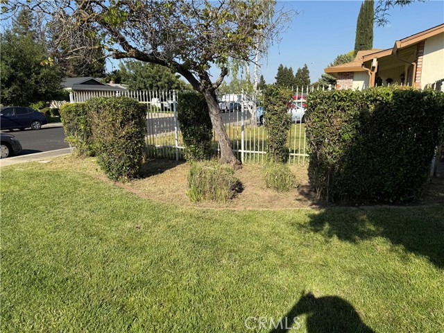 Detail Gallery Image 7 of 9 For 500 Sherri Way, Turlock,  CA 95382 - 3 Beds | 2 Baths