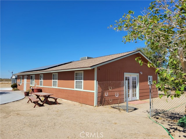 Detail Gallery Image 2 of 26 For 9869 Midway Ave, Lucerne Valley,  CA 92356 - 3 Beds | 2 Baths