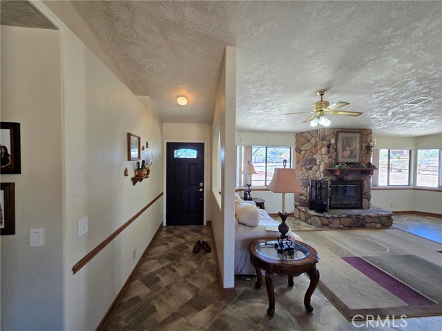 7050 Ivanpah Avenue, 29 Palms CA: https://media.crmls.org/medias/5ebdf74b-c54a-4cba-b341-d8cb763d7adc.jpg