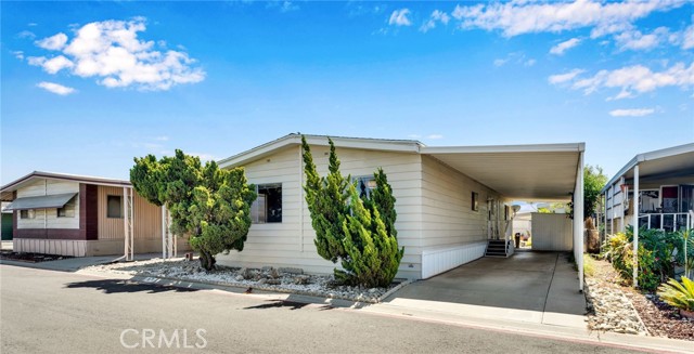 200 San Bernardino, Rialto CA: https://media.crmls.org/medias/5ebe75f3-4b4b-4f70-ac99-b34564ff988e.jpg