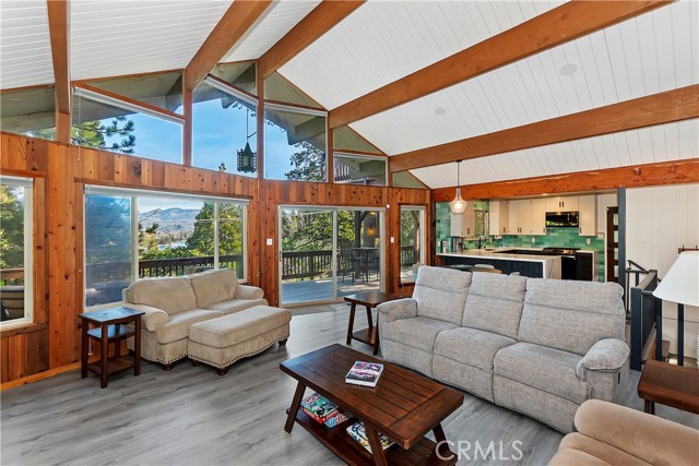 Detail Gallery Image 7 of 54 For 762 Zurich Dr, Lake Arrowhead,  CA 92352 - 4 Beds | 2/1 Baths