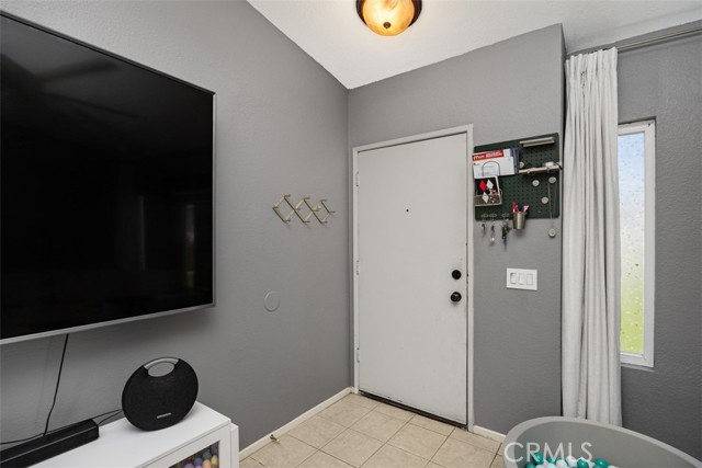 39769 Sunrose Dr, Murrieta CA: https://media.crmls.org/medias/5ec0e5cc-d969-4ad5-8e4e-f4e14e35837d.jpg