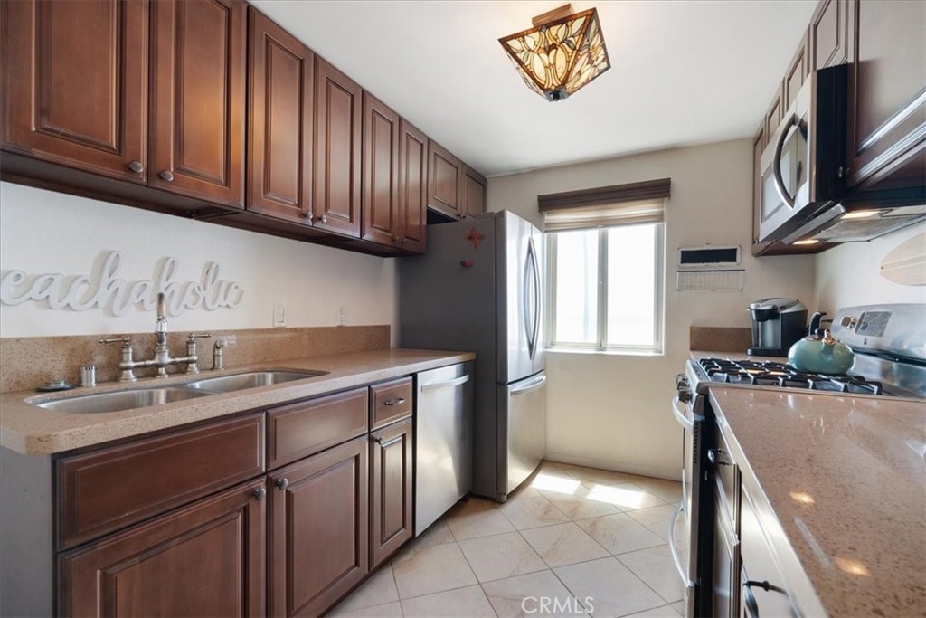 1202 Pacific Street - photo 17