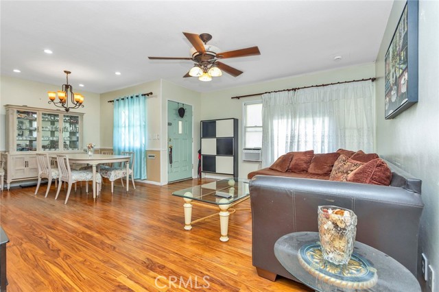 1371 S Bender Avenue, Glendora CA: https://media.crmls.org/medias/5ec15b6d-c200-4c26-b600-76d6adb02a38.jpg