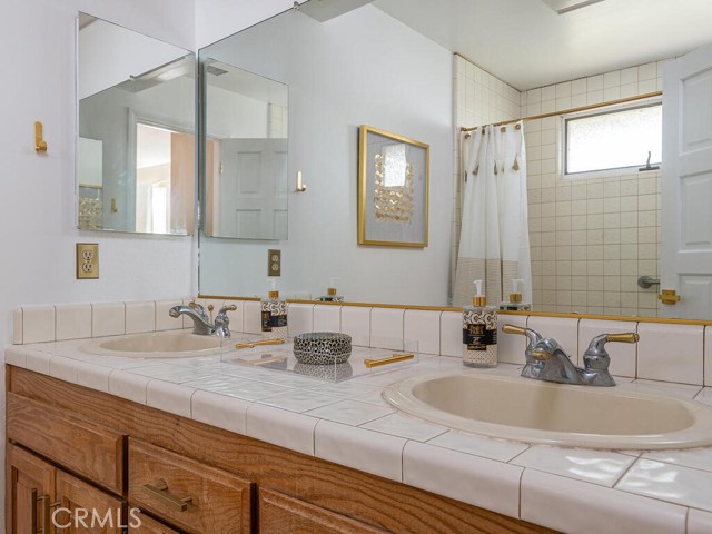 Detail Gallery Image 50 of 74 For 7790 Airport Rd, Paso Robles,  CA 93446 - 6 Beds | 5/2 Baths