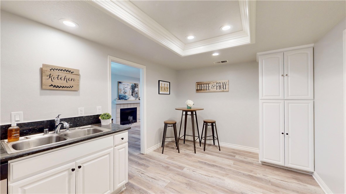 Detail Gallery Image 12 of 33 For 1178 Winged Foot Dr, Upland,  CA 91786 - 4 Beds | 2/1 Baths