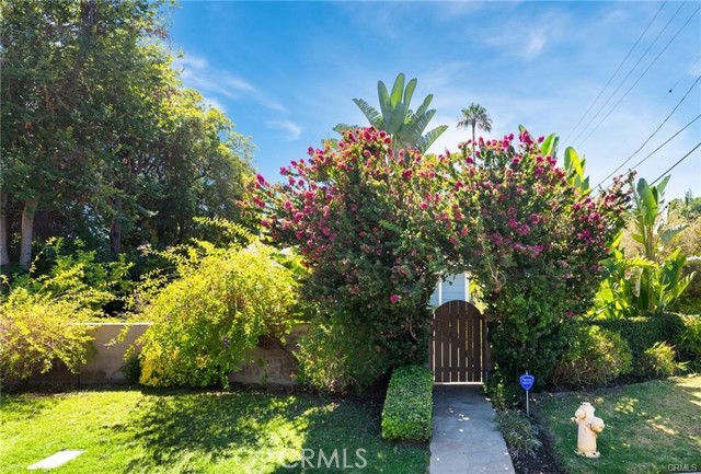 Detail Gallery Image 27 of 28 For 5655 Katherine Ave, Sherman Oaks,  CA 91401 - 2 Beds | 1 Baths