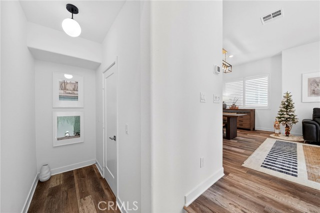 Detail Gallery Image 9 of 34 For 1884 S Westside, Anaheim,  CA 92805 - 4 Beds | 3/1 Baths