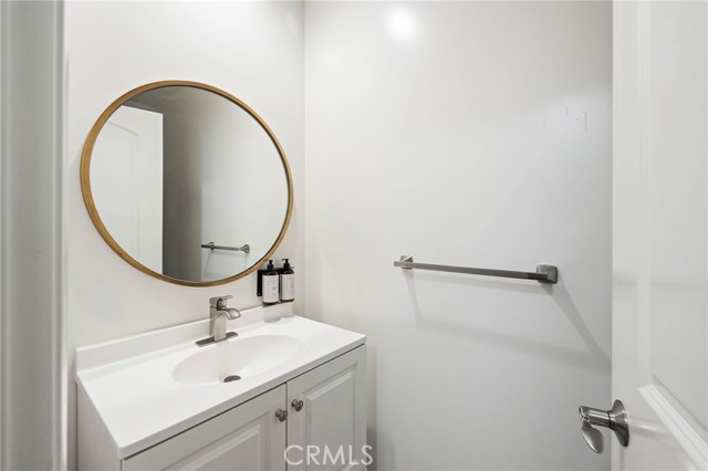 Detail Gallery Image 21 of 48 For 2024 Calle Miranda, Fullerton,  CA 92833 - 3 Beds | 2/1 Baths