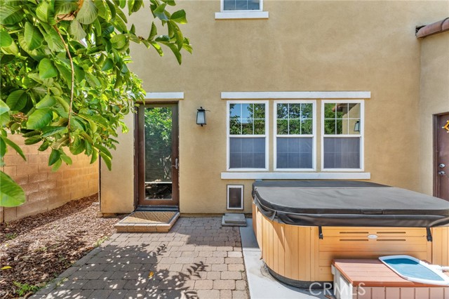3943 E Lindenwood Drive, Ontario CA: https://media.crmls.org/medias/5ec391ce-8c2a-46ec-ad53-012710623b4f.jpg