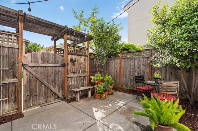 Detail Gallery Image 34 of 41 For 2227 Hutchinson St, Chico,  CA 95928 - 3 Beds | 2/1 Baths