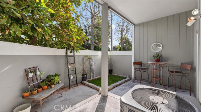 Detail Gallery Image 31 of 38 For 2600 W Segerstrom Ave #D,  Santa Ana,  CA 92704 - 3 Beds | 2/1 Baths