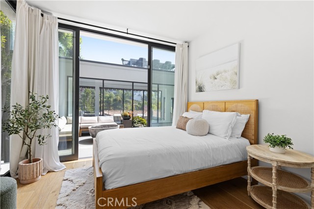 Detail Gallery Image 27 of 37 For 2746 Rinconia Dr, Los Angeles,  CA 90068 - 4 Beds | 3/1 Baths