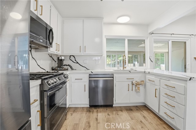 Detail Gallery Image 14 of 42 For 6320 Fairlynn, Yorba Linda,  CA 92886 - 3 Beds | 2 Baths