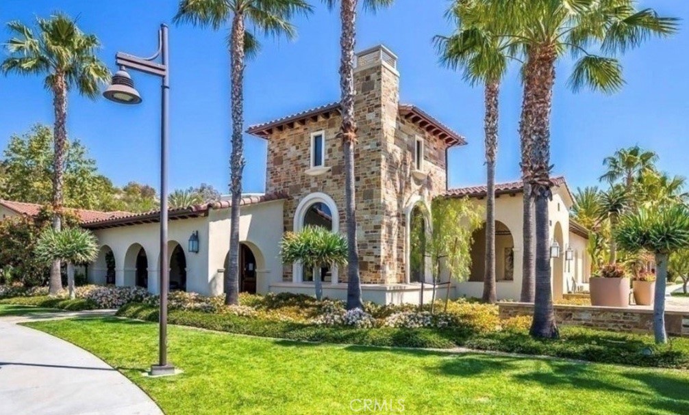https://media.crmls.org/medias/5ec73b3a-2539-4816-b623-15b1de198d2d.jpg?preset=X-Large