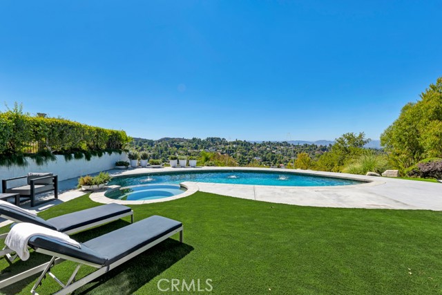Detail Gallery Image 33 of 40 For 4015 Clarinda Dr, Tarzana,  CA 91356 - 5 Beds | 4 Baths