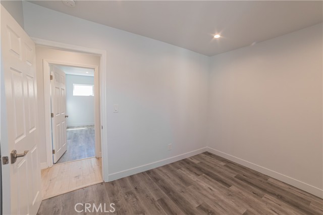 Detail Gallery Image 11 of 24 For 14754 Bassett St, Van Nuys,  CA 91405 - 4 Beds | 2 Baths